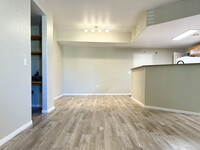 9975 Peace Way, Unit 1060 in Las Vegas, NV - Building Photo - Building Photo