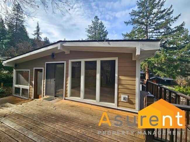 808 Beach St in Ashland, OR - Building Photo - Building Photo