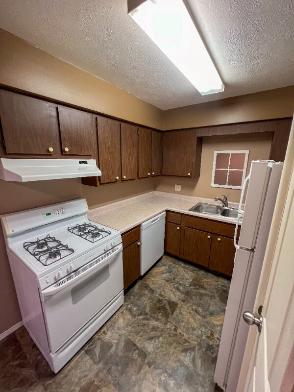 7110 Van Dorn St-Unit -80 in Lincoln, NE - Foto de edificio - Building Photo