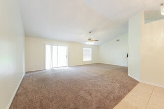 2556 Coachbridge Ct in Oviedo, FL - Building Photo - Building Photo