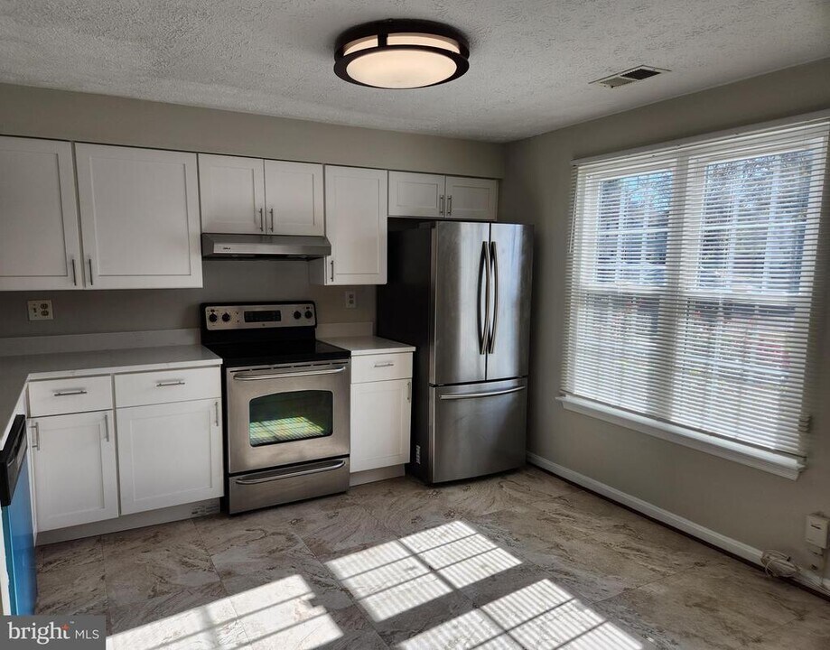 16326 Pennsbury Way in Bowie, MD - Building Photo