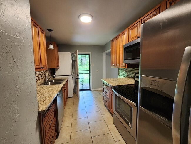 1315 S White Station Rd in Memphis, TN - Building Photo - Building Photo
