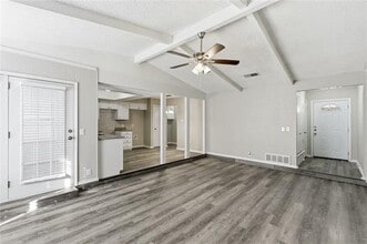 420 Thomas Chapel Dr in Arlington, TX - Building Photo - Building Photo