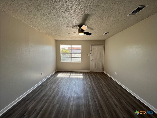 305 N 7th St in Copperas Cove, TX - Building Photo - Building Photo