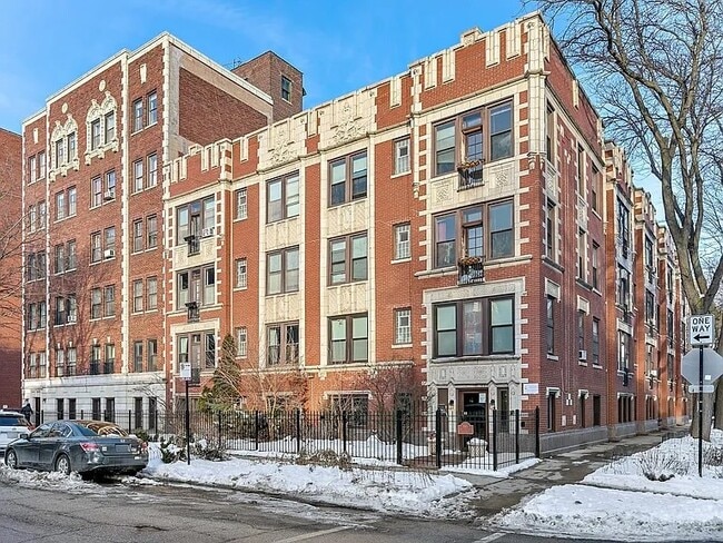 property at 5143 S Kenwood Ave