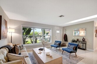 702 Grove St in Lake Worth Beach, FL - Building Photo - Building Photo