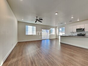 1810 Macchia Ave in North Las Vegas, NV - Building Photo - Building Photo