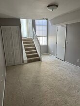 49467 Pointe Xing in Plymouth, MI - Foto de edificio - Building Photo