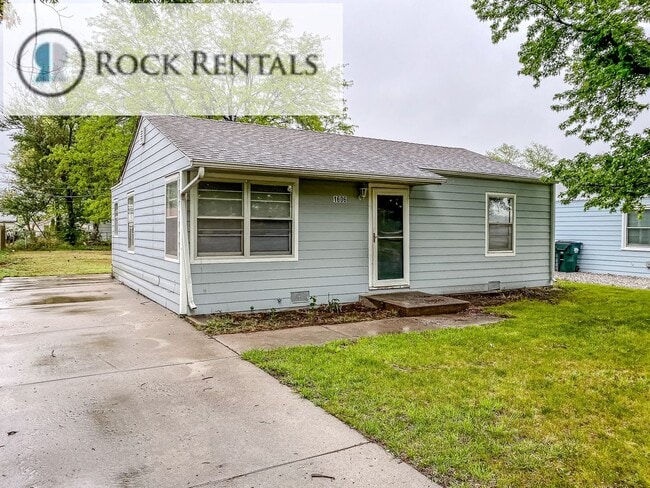 property at 1606 E 5th Ave