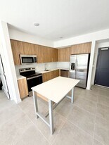 1940 Van Buren St, Unit 801 in Hollywood, FL - Building Photo