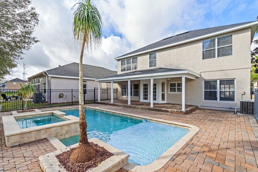 1697 Pine Bay Dr in Lake Mary, FL - Building Photo