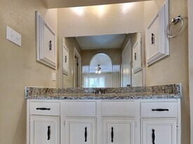 22606 Meadowgate Dr in Spring, TX - Building Photo