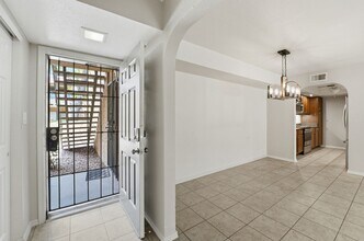8500 E Indian School Rd in Scottsdale, AZ - Building Photo - Building Photo