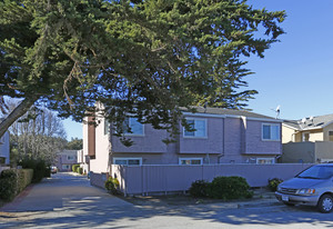 Beachwood Townhouses Apartments