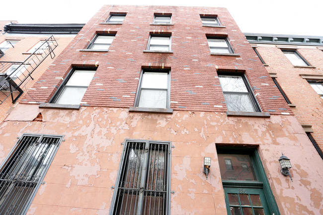 336 Degraw St in Brooklyn, NY - Building Photo - Building Photo