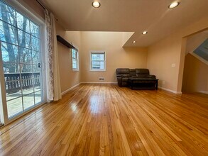 22 Gates Rd in Worcester, MA - Building Photo - Building Photo