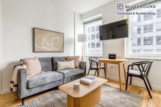 70 W 45th St, Unit FL34-ID1129 in New York, NY - Building Photo - Building Photo