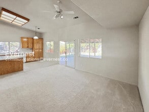 9051 Ducks Pond Way in Elk Grove, CA - Building Photo - Building Photo