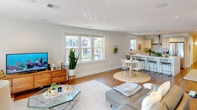 64 Pleasant St in Boston, MA - Building Photo - Building Photo