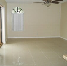 3955 Village Dr in Delray Beach, FL - Building Photo - Building Photo