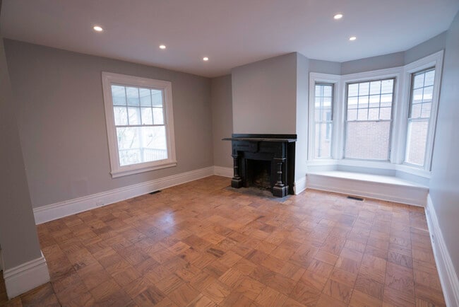 658 Maple Ln, Unit #1 in Sewickley, PA - Building Photo - Building Photo