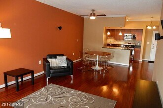 1211 S Eads St, Unit 1209 in Arlington, VA - Building Photo - Building Photo