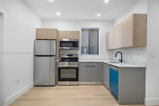 629 SW 10th Ave in Miami, FL - Building Photo