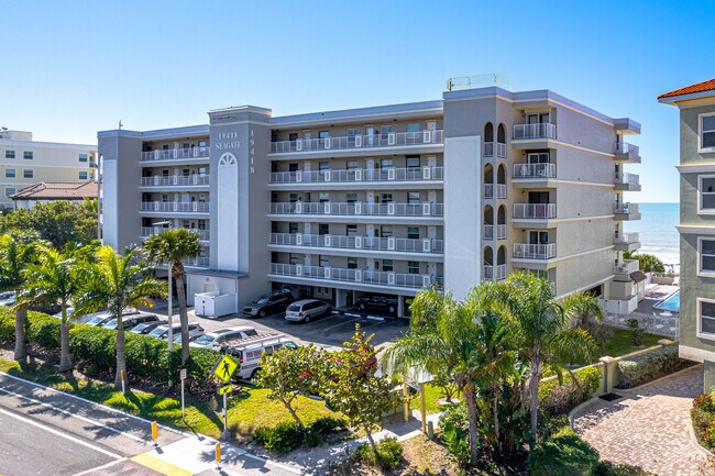 Seagate Condos in Indian Shores, FL - Building Photo - Building Photo