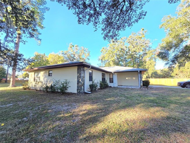 29 Count Fleet Dr in Ocala, FL - Foto de edificio - Building Photo