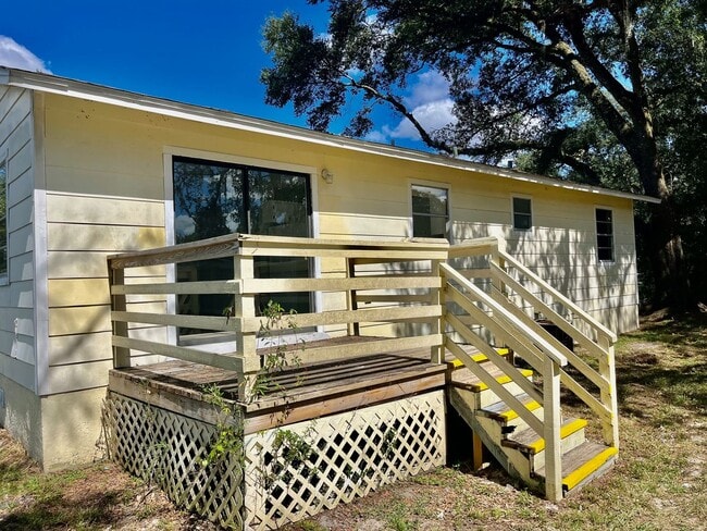 33146 Jamette Rd in Dade City, FL - Building Photo - Building Photo