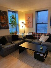 5 Grove St, Unit 2 in Boston, MA - Foto de edificio - Building Photo