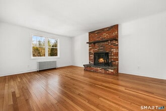 85 Judd Rd in Easton, CT - Building Photo - Building Photo