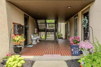 Sawmill Commons in Dublin, OH - Building Photo - Building Photo