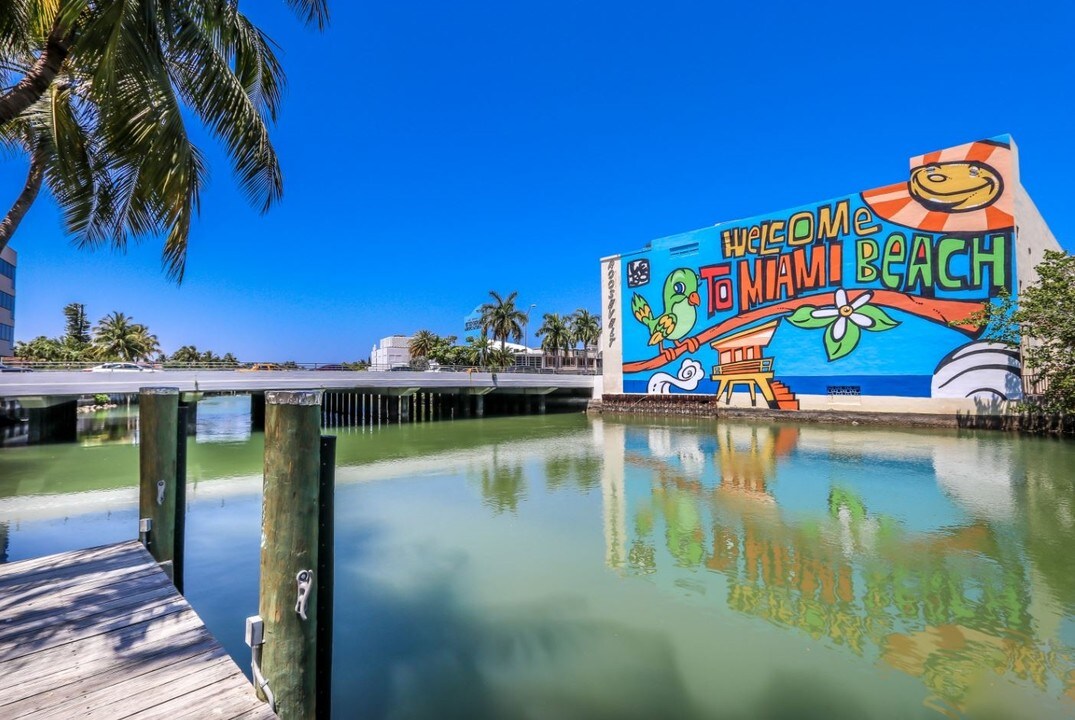 4035 N Meridian Ave in Miami Beach, FL - Foto de edificio