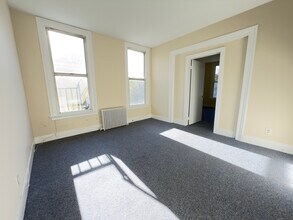 590 East St in New Haven, CT - Building Photo - Building Photo