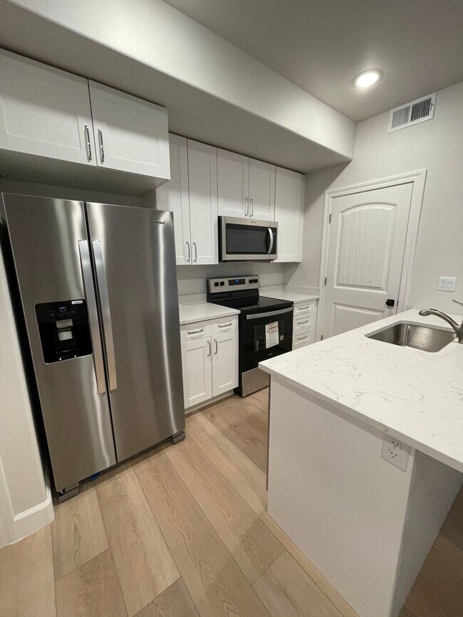 1029 N 1030 W in Orem, UT - Building Photo - Building Photo