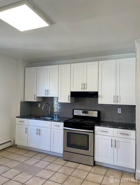 768 State St in Perth Amboy, NJ - Building Photo