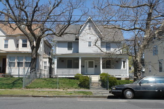 513 1st Ave in Asbury Park, NJ - Foto de edificio - Building Photo