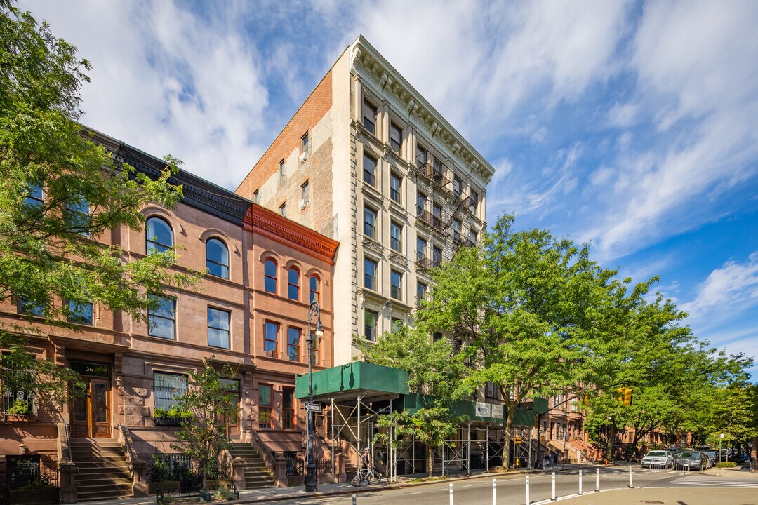 42-44 W 120th St in New York, NY - Foto de edificio