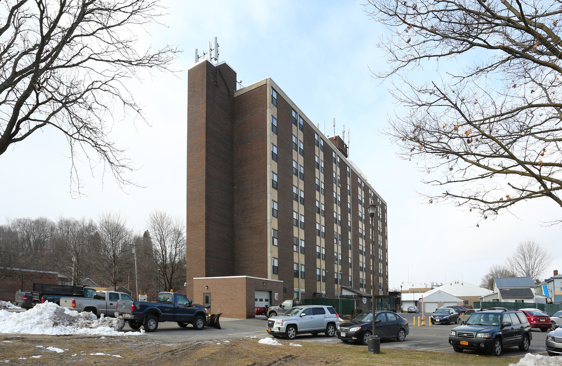 London Towers in Ilion, NY - Building Photo