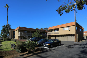 Lime Grove Apartments in Carlsbad, CA - Building Photo - Building Photo