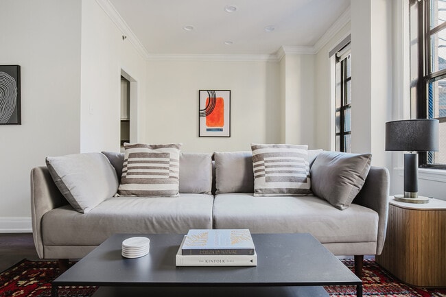 200 E Chestnut St in Chicago, IL - Building Photo - Building Photo