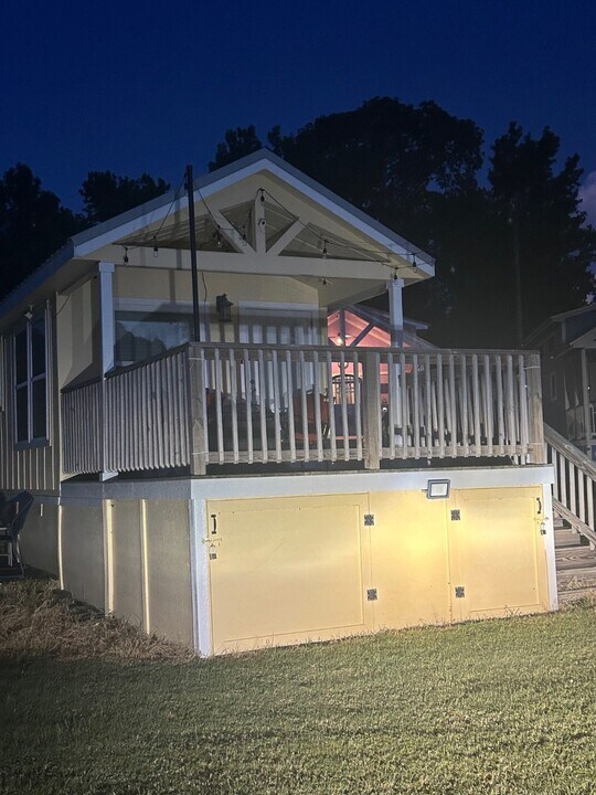 12922 Longstreet Rd in Willis, TX - Building Photo