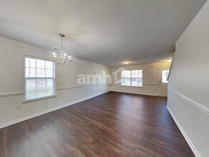 15211 Edgewater Forest Ln in Charlotte, NC - Foto de edificio - Building Photo