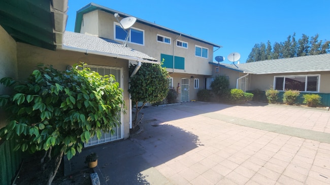 property at 541-553 Admiral Callaghan Ln