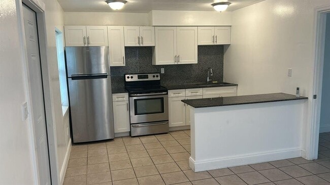 1140 SW 30th St, Unit A-c in Fort Lauderdale, FL - Building Photo - Building Photo