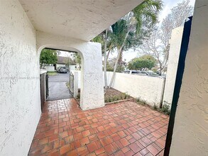 13544 SW 110th Terrace in Miami, FL - Building Photo - Building Photo