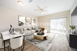 485 Terabithia Wy in Jacksonville, FL - Foto de edificio - Building Photo