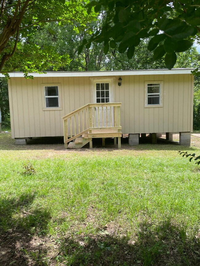 property at 1060 W I-20 Access Rd