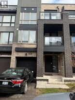 3041 Blacktusk Common in Oakville, ON - Building Photo